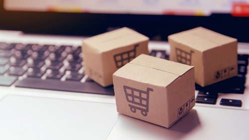 Pakete auf Tastatur