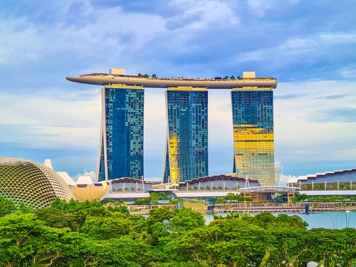 Urbane Skyline von Singapur Downtown