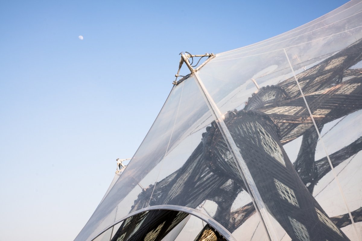 Die Strukturen des Faserpavillons auf der Bundesgartenschau 2019 von Außen.