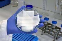 Wirkstoffbeladenes Textil vor der ph-Messung