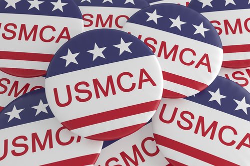 Stapel von USMCA-Tasten mit US-Flagge, 3d-Illustration