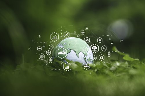 Weltkugel mit Umwelt & Nachhaltigkeitssymbole