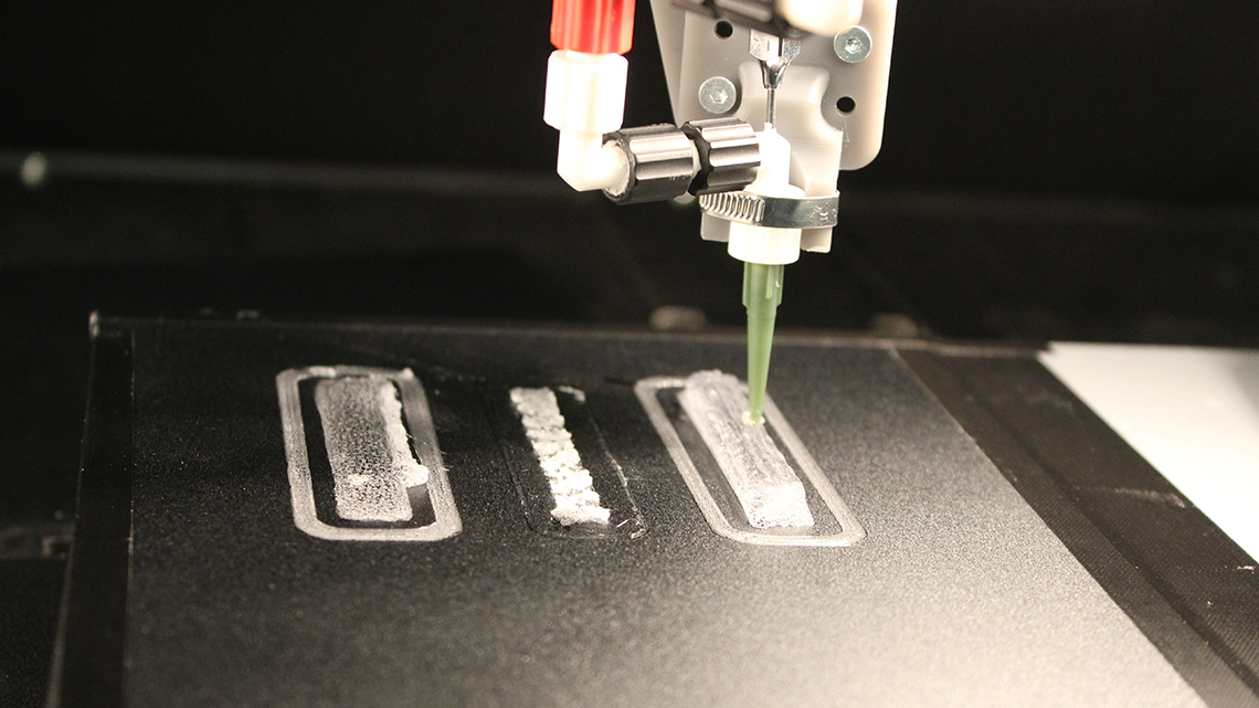 Neu entwickelter Druckkopf für den 3D-Druck von endlos cellulosefaserverstärkten Bauteilen.