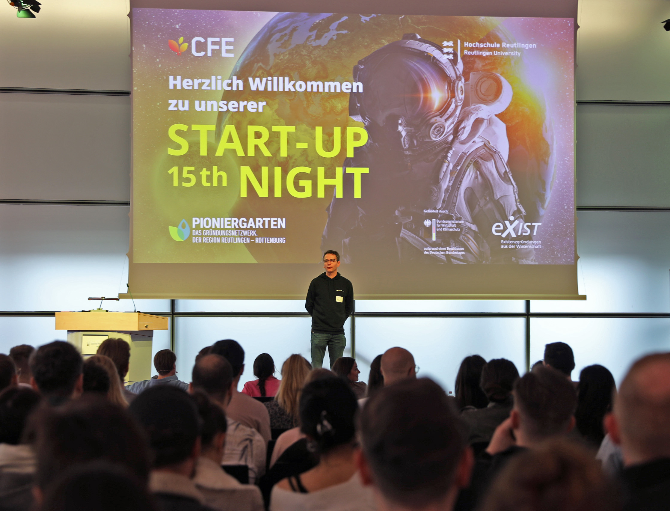 Thomas Rehmet, Leiter des Center for Entrepeneurship bei der Eröffnung der Start-Up Night