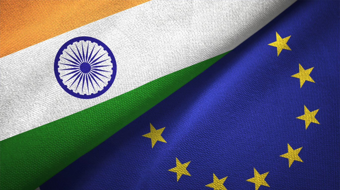 Flaggen Eu und Indien auf Stoff gedruckt