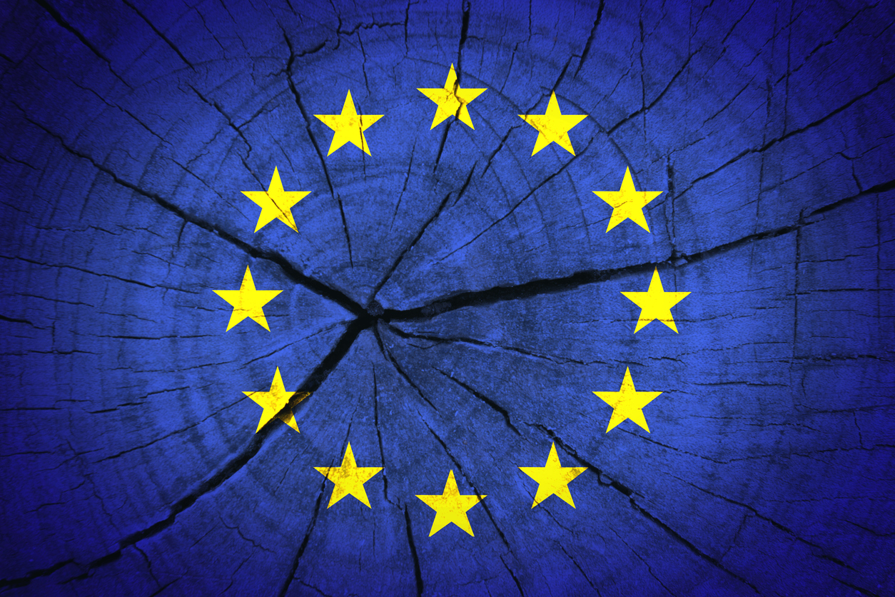 Flagge von Europa mit Holzhintergrund