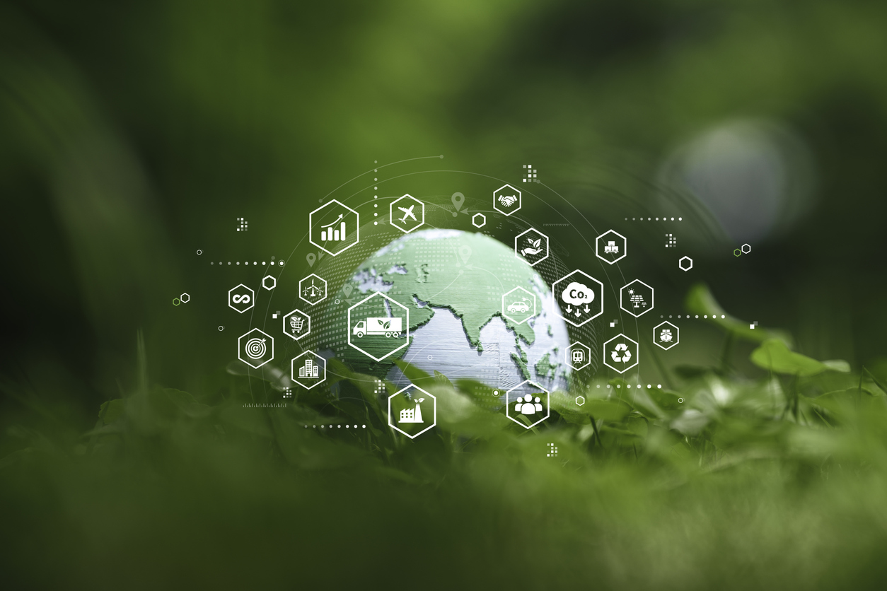 Weltkugel mit Umwelt & Nachhaltigkeitssymbole